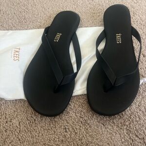 TKEES Women's Classic Black Sandals